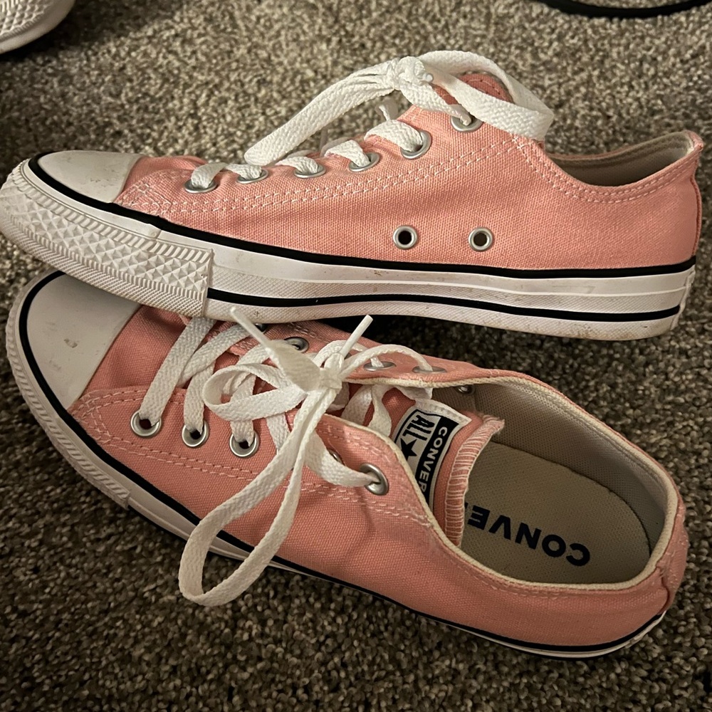 PINK CONVERSE - CHUCK TAYLOR ALL STARS